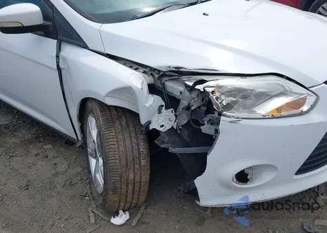 2014 Ford Focus Se z USA, uszkodzony, nr VIN 1FADP3K22EL251661